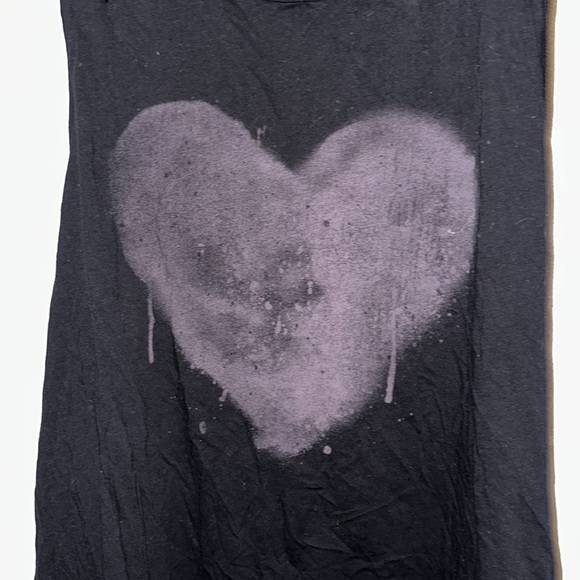 Deconstructed black tee with heart torrid size 4 - Picture 3 of 5